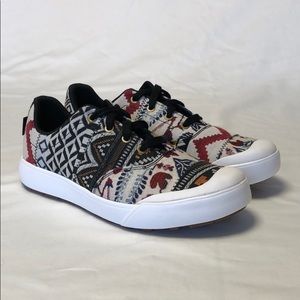 Keen Elsa sneakers women’s size 8.5